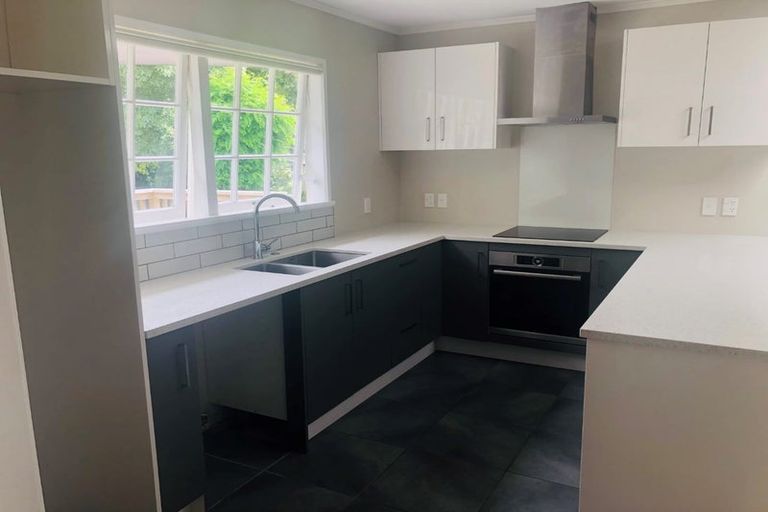 Photo of property in 25 Kent Terrace, Taradale, Napier, 4112