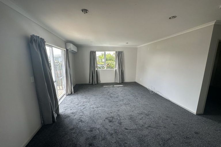 Photo of property in 4b John Walker Drive, Manurewa, Auckland, 2102