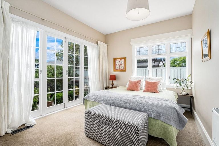 Photo of property in 61 Oroua Street, Eastbourne, Lower Hutt, 5013
