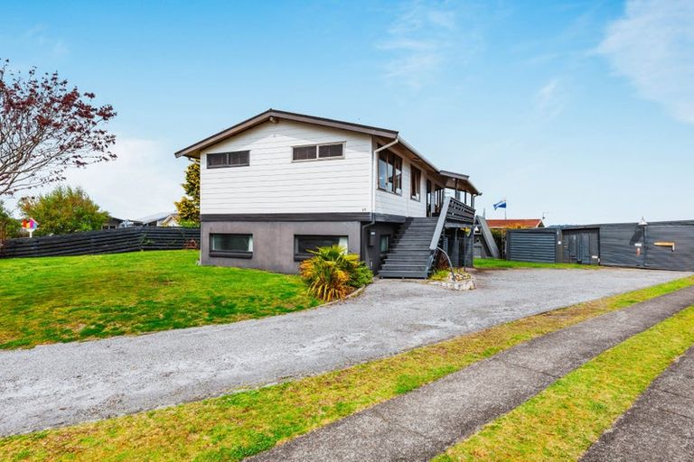Photo of property in 45 Kurupae Road, Hilltop, Taupo, 3330