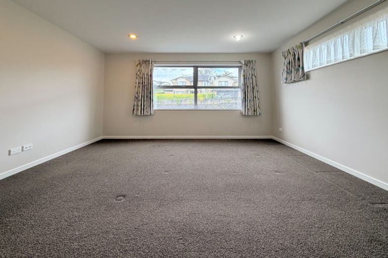 Photo of property in 70 Laurel Oak Drive, Schnapper Rock, Auckland, 0632