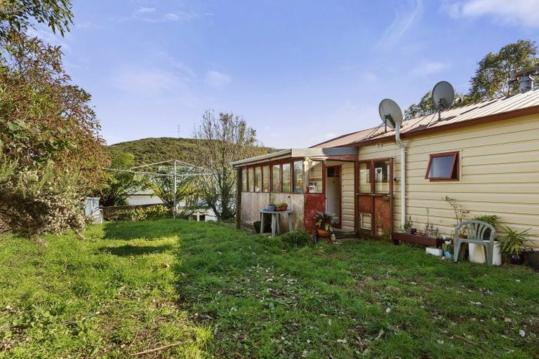 Photo of property in 8 Mount Cecil Road, Moonshine Valley, Porirua, 5381