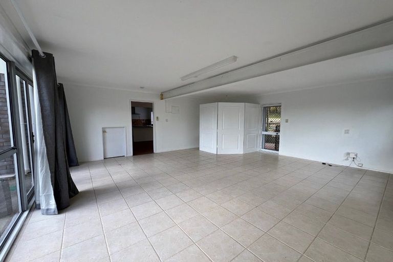 Photo of property in 8 Thornbill Rise, Unsworth Heights, Auckland, 0632