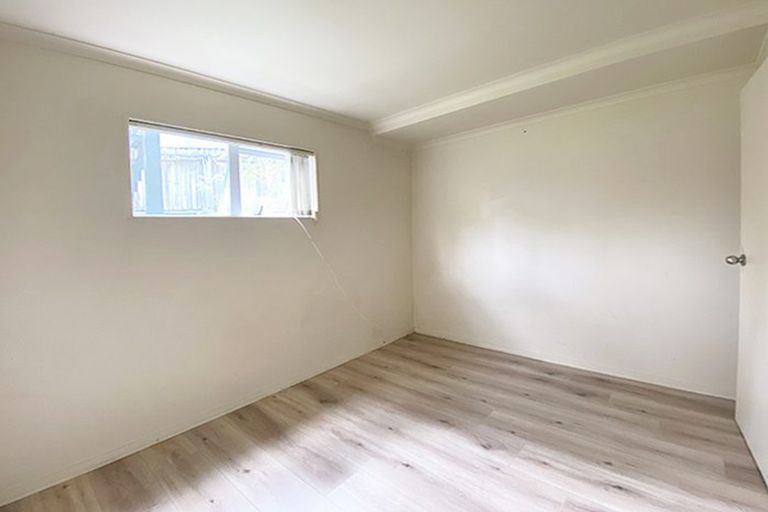 Photo of property in 58a Rua Road, Glen Eden, Auckland, 0602