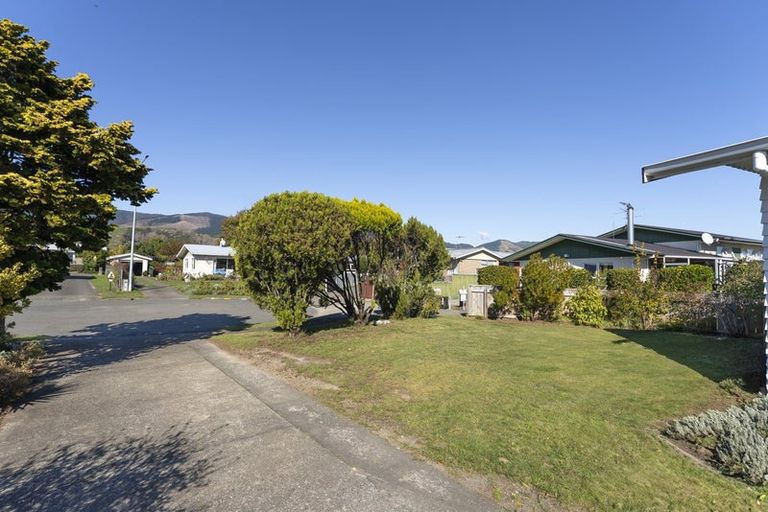 Photo of property in 20 Kipling Crescent, Stoke, Nelson, 7011