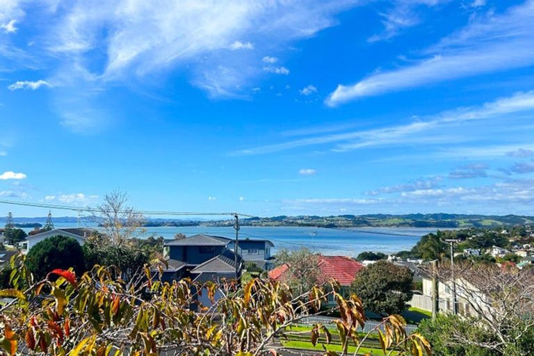 Photo of property in 33 Churchill Road, Cockle Bay, Auckland, 2014