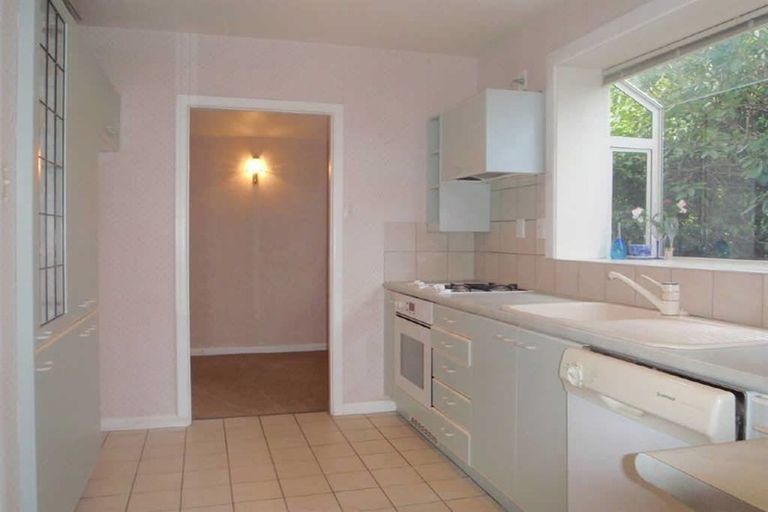 Photo of property in 15 Karitane Drive, Cashmere, Christchurch, 8022