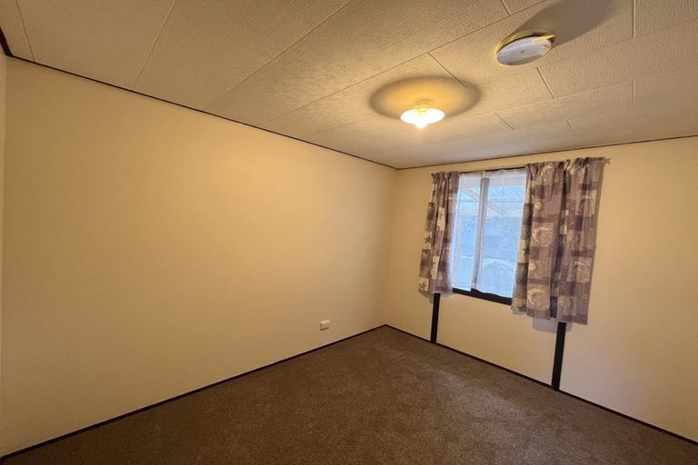 Photo of property in 26a/2 Woodglen Road, Glen Eden, Auckland, 0602