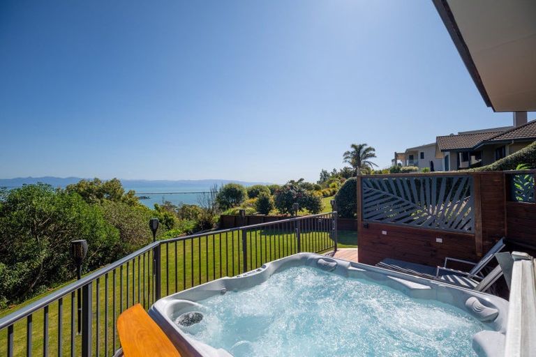 Photo of property in 6 Whitehead Place, Atawhai, Nelson, 7010