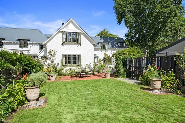 Photo of property in 56a Barton Road, Heretaunga, Upper Hutt, 5018