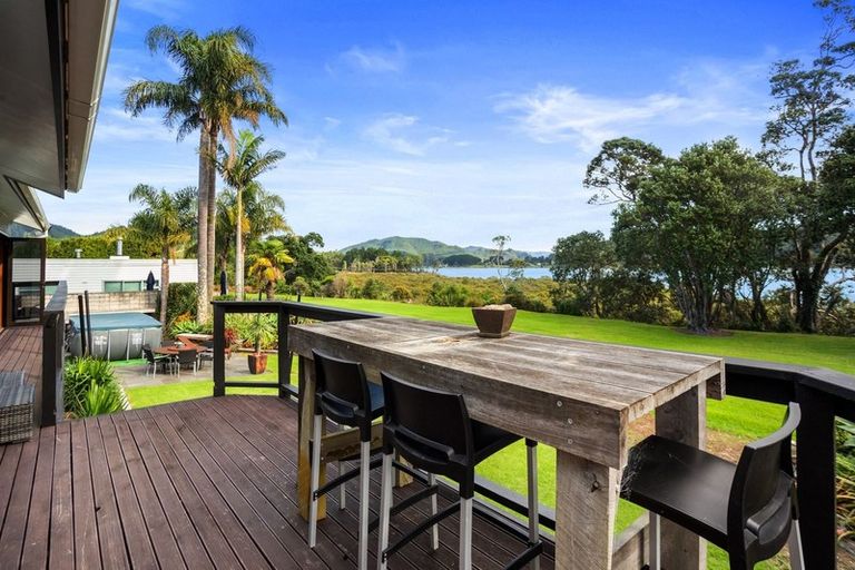 Photo of property in 65 Tangiteroria Lane, Pauanui, Hikuai, 3579