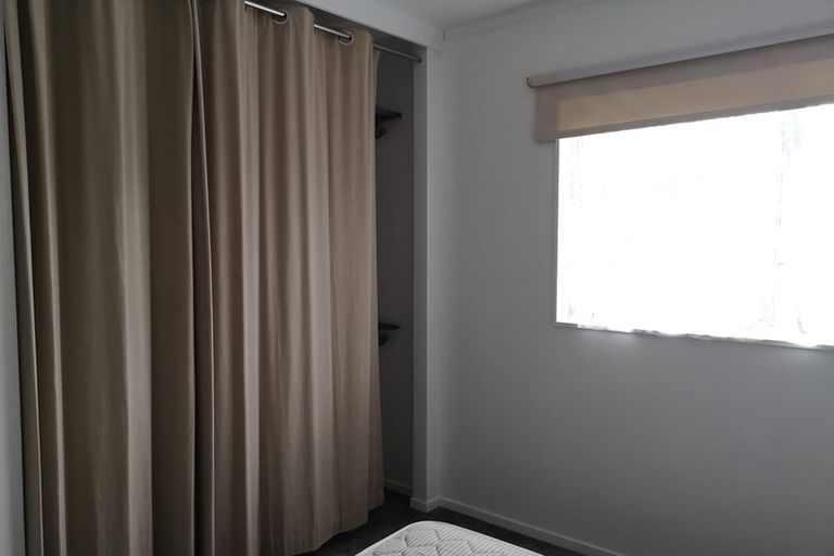 Photo of property in 1/46 Chippendale Crescent, Birkdale, Auckland, 0626