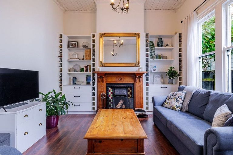 Photo of property in 30 Lombard Street, Palmerston North, 4410