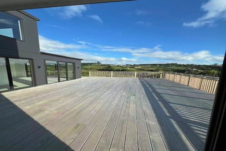 Photo of property in 8 Backridge Way, Flat Bush, Auckland, 2019