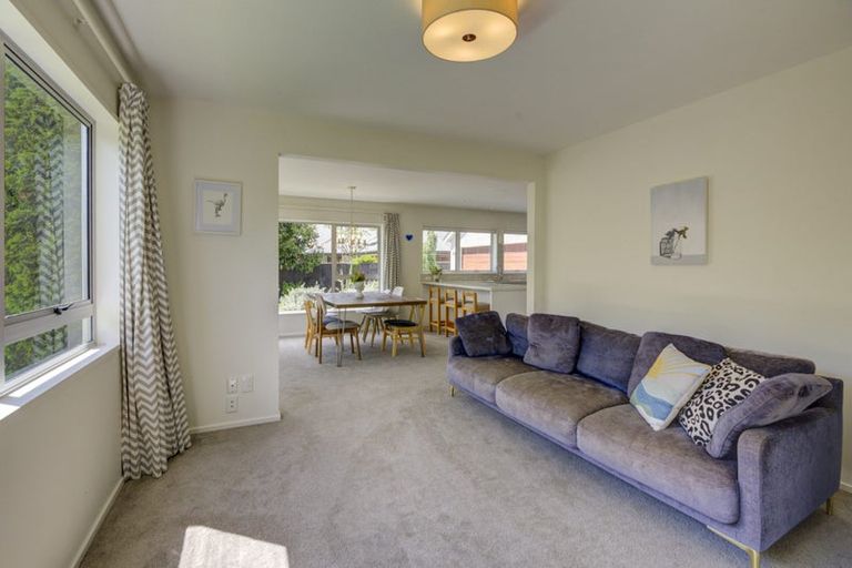 Photo of property in 6 Franklin Drive, Rangiora, 7400