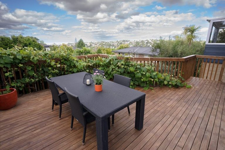 Photo of property in 2/15b Nandana Drive, Glen Eden, Auckland, 0602