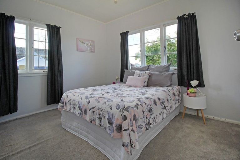 Photo of property in 1/5 Hill Road, Papatoetoe, Auckland, 2025