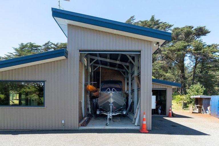 Photo of property in 184-190 Kahukura Avenue, Waitarere Beach, Levin, 5510