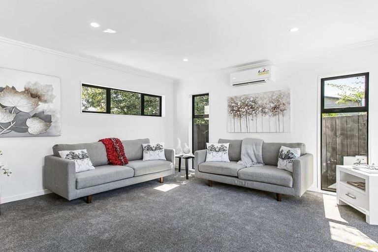 Photo of property in 99a Gloucester Road, Manurewa, Auckland, 2102