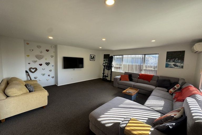 Photo of property in 52 Dunster Street, Burnside, Christchurch, 8053