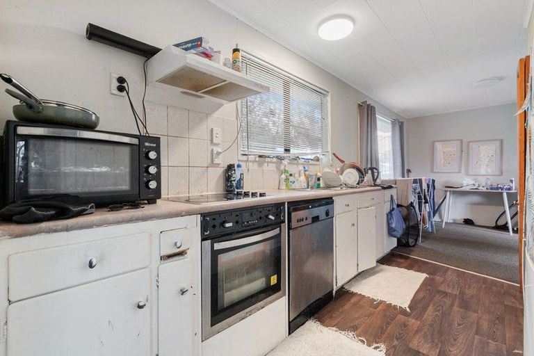 Photo of property in 96 Kayes Road, Pukekohe, 2120