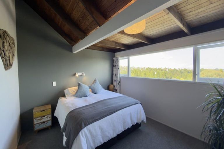 Photo of property in 52 Balmain Road, Chatswood, Auckland, 0626