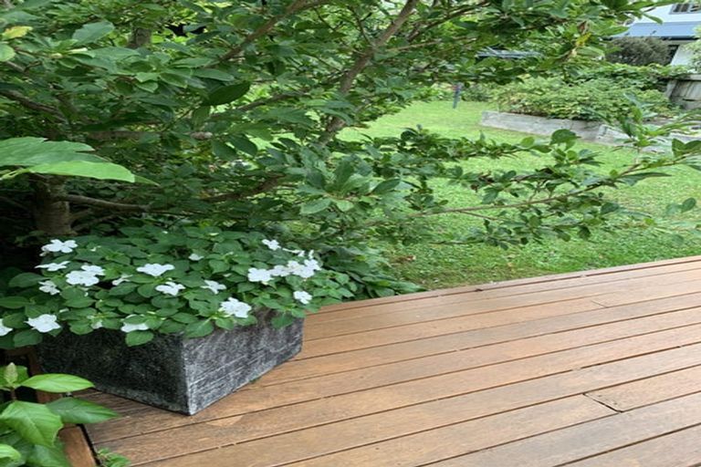 Photo of property in 9 Burrows Avenue, Karori, Wellington, 6012