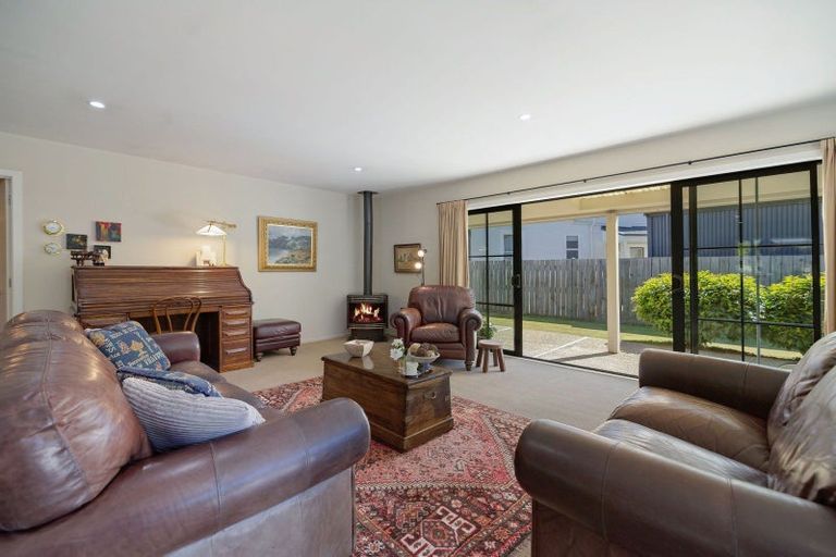 Photo of property in 4 Innes Place, Arrowtown, 9302