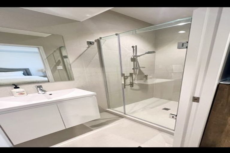 Photo of property in 6 Parenga Lane, Kumeu, 0810