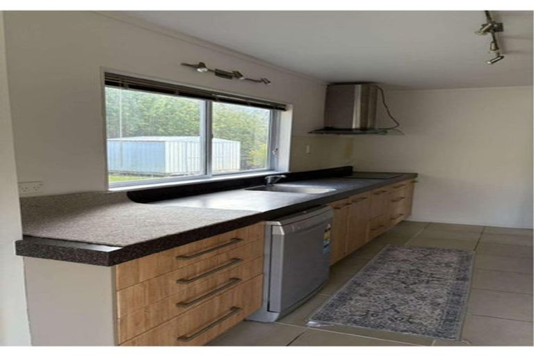 Photo of property in 17 Fitzwilliam Drive, Torbay, Auckland, 0630