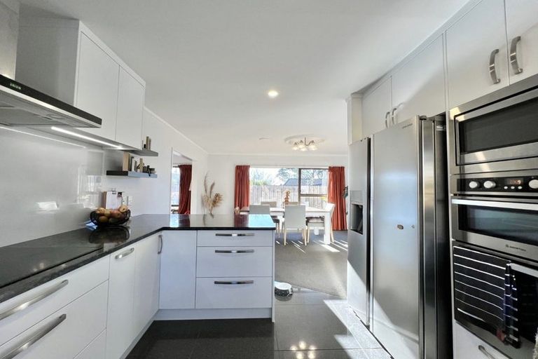 Photo of property in 9 Syntax Place, Conifer Grove, Takanini, 2112