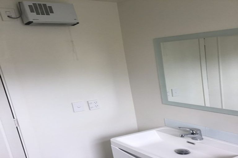 Photo of property in 118 Holly Road, St Albans, Christchurch, 8014