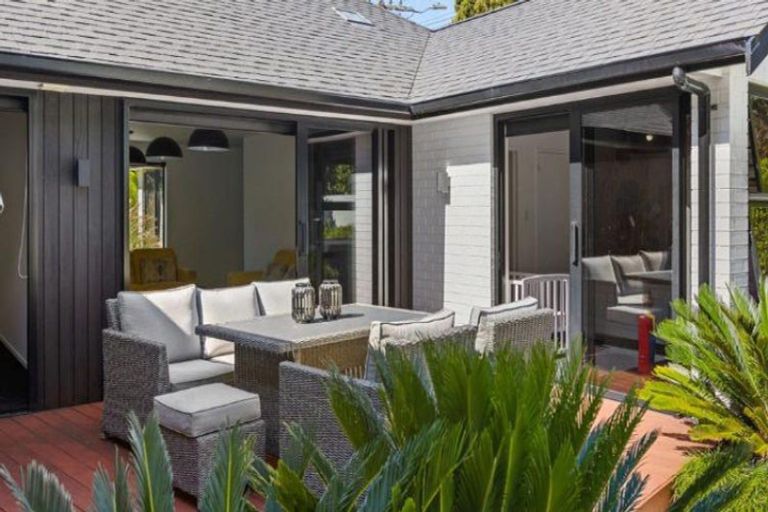 Photo of property in 14 Brooklands Road, Brooklands, New Plymouth, 4310