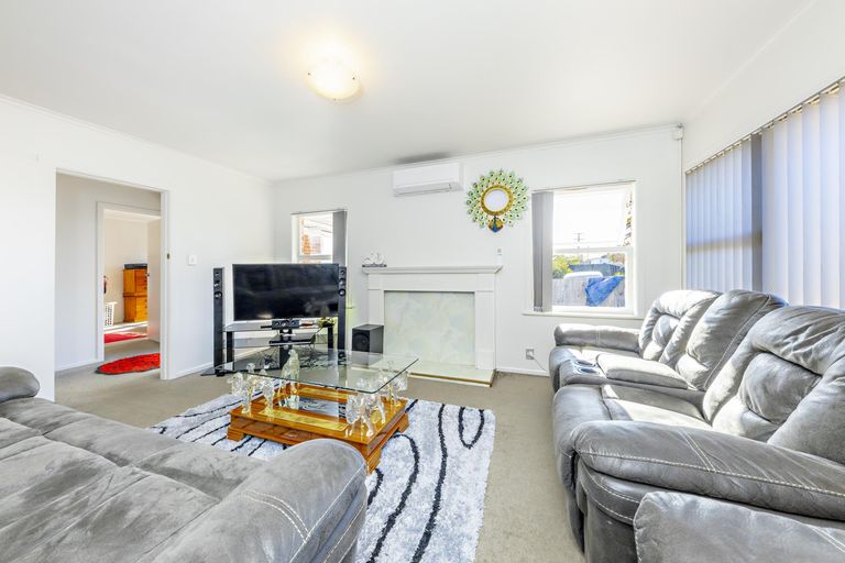 Photo of property in 26 Graeme Avenue, Mangere East, Auckland, 2024