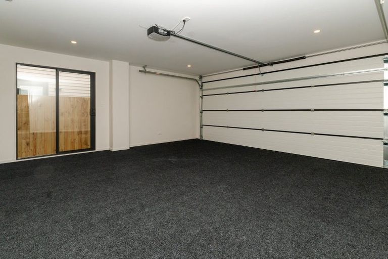 Photo of property in 9/116 Colwill Road, Massey, Auckland, 0614