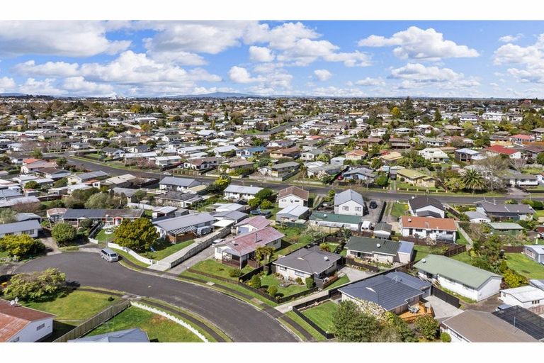 Photo of property in 8a Bradley Place, Nawton, Hamilton, 3200