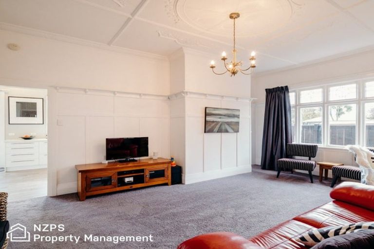 Photo of property in 372 Bay View Road, Saint Clair, Dunedin, 9012