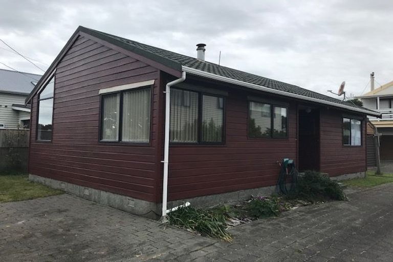 Photo of property in 1/33 Hector Street, Seatoun, Wellington, 6022