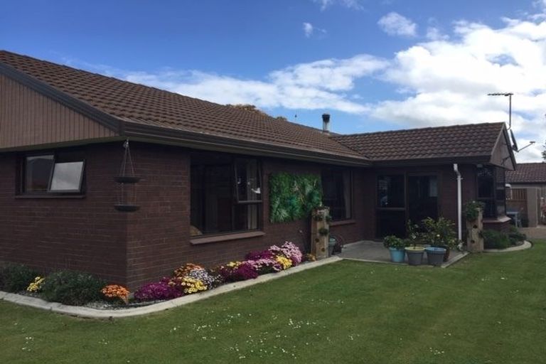 Photo of property in 51 Arcon Drive, Broomfield, Christchurch, 8042