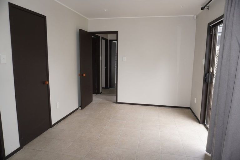 Photo of property in 16 Baltimore Place, Forrest Hill, Auckland, 0620