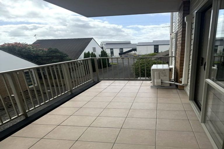 Photo of property in St Claire Village, 182/172 Mcleod Road, Te Atatu South, Auckland, 0610