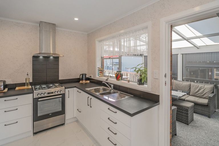 Photo of property in 1 Kawakawa Road, Whitianga, 3510