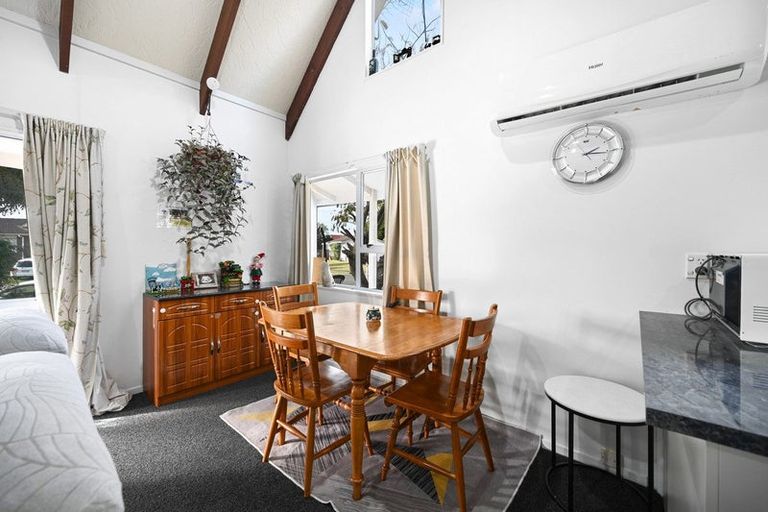 Photo of property in 9 Garland Drive, St Andrews, Hamilton, 3200