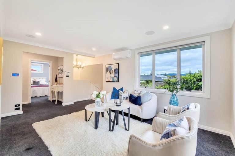 Photo of property in 52 Roberts Road, Te Atatu South, Auckland, 0610