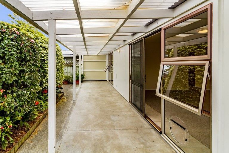 Photo of property in 3 Dolbel Street, Taradale, Napier, 4112