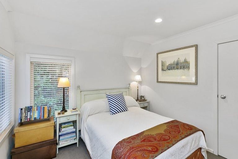 Photo of property in 55c Bolton Street, Kelburn, Wellington, 6012
