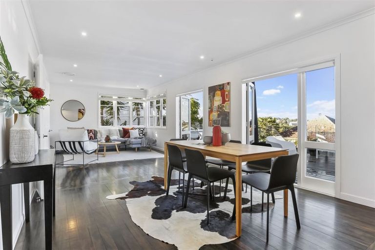 Photo of property in 121 Hinemoa Street, Birkenhead, Auckland, 0626