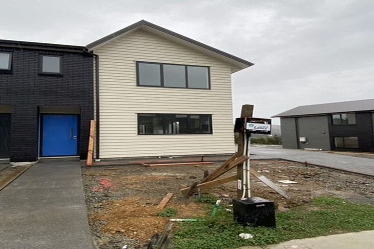 Photo of property in 18 Holystone Road, Whitby, Porirua, 5024