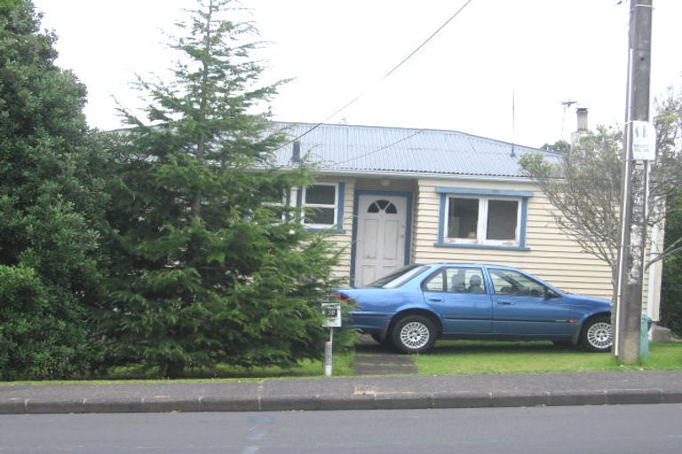 Photo of property in 3/39 Kaipatiki Road, Glenfield, Auckland, 0629