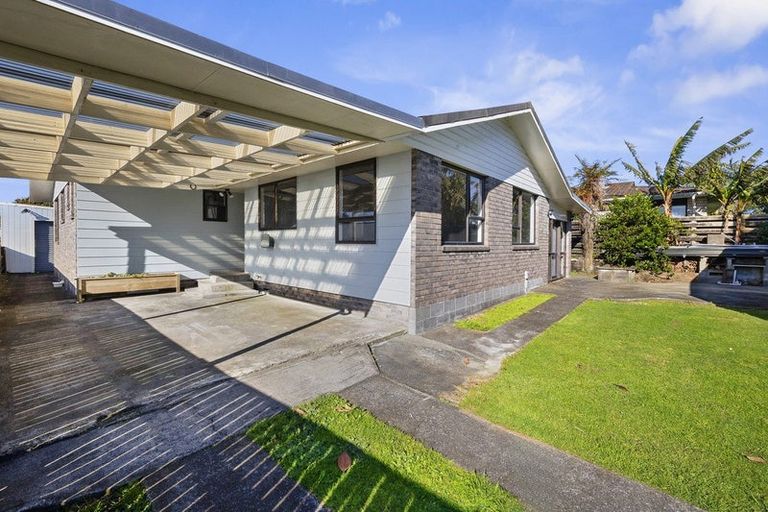 Photo of property in 30 Rahiri Street, Waitara, 4320